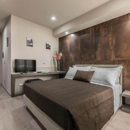Astoria Deluxe Rooms بولونيا المظهر الخارجي الصورة