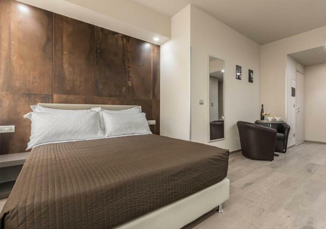 Astoria Deluxe Rooms بولونيا المظهر الخارجي الصورة