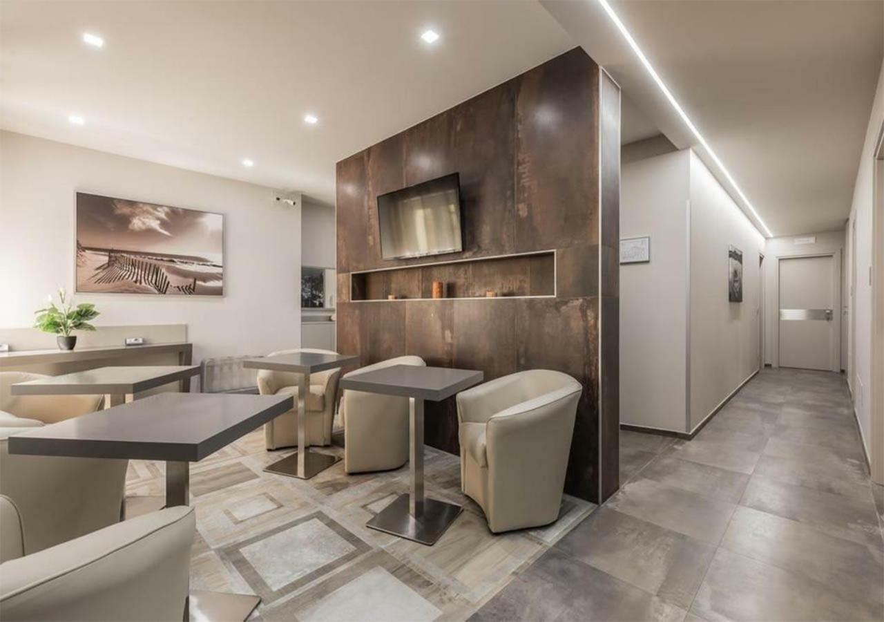 Astoria Deluxe Rooms بولونيا المظهر الخارجي الصورة